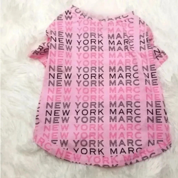 NWT ANDREW MARC PINK LOGO DOG TEE SIZE EXTRA SMALL - Picture 2 of 4